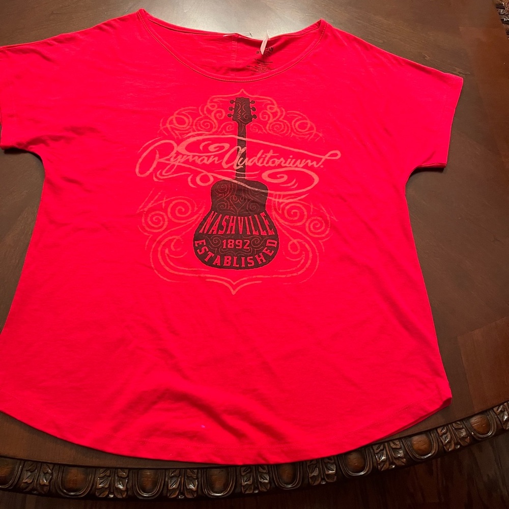 Ryman Auditorium women’s T-shirt NWT